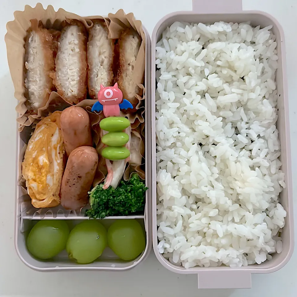 甘辛チキン
チーズウインナー
マカロニサラダ
卵焼き
ブロッコリー
枝豆
のり弁
シャインマスカット|ayumomさん