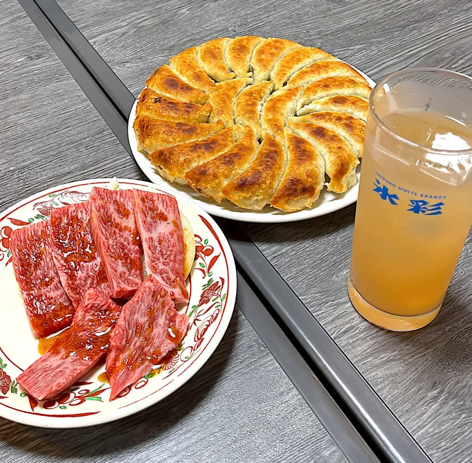 円盤餃子と和牛カルビ|めいさん