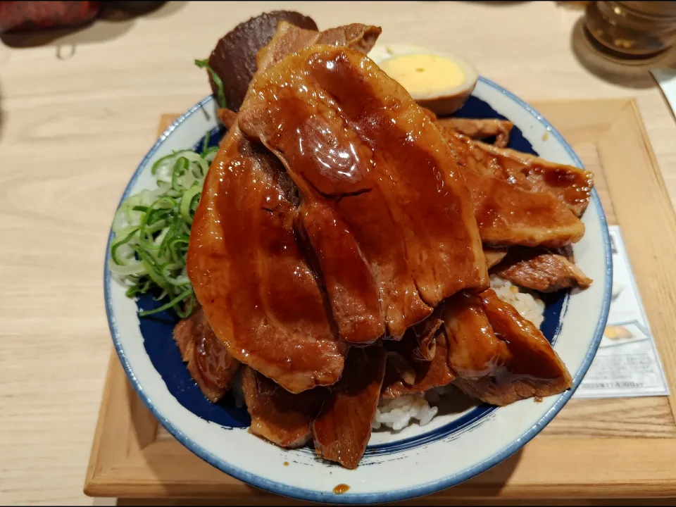 豚バラ大根丼|アクちゃんさん