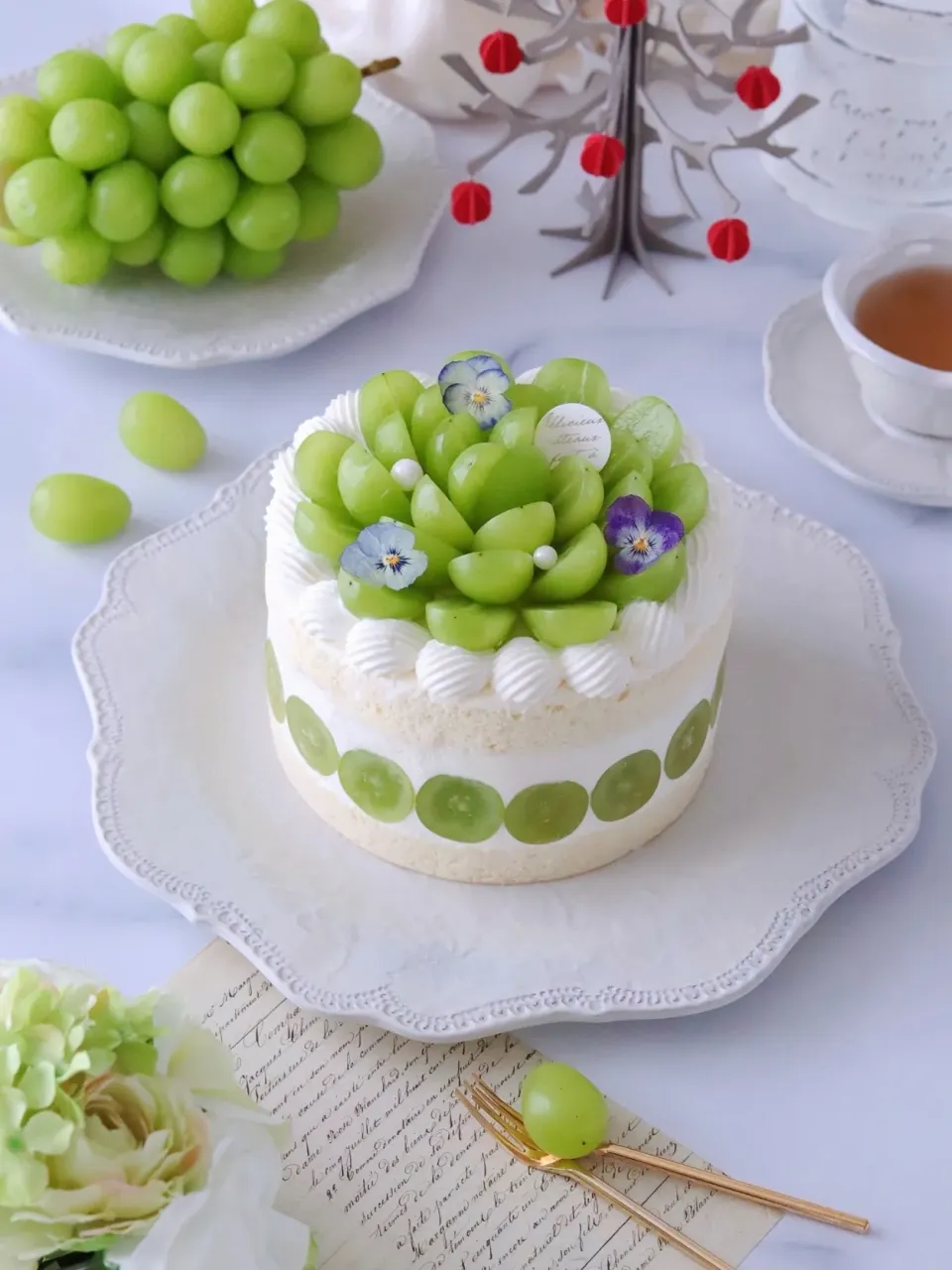 シャインマスカットケーキ🍇|moeさん