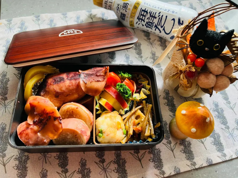 「イカ飯🦑弁当」|バシュランさん