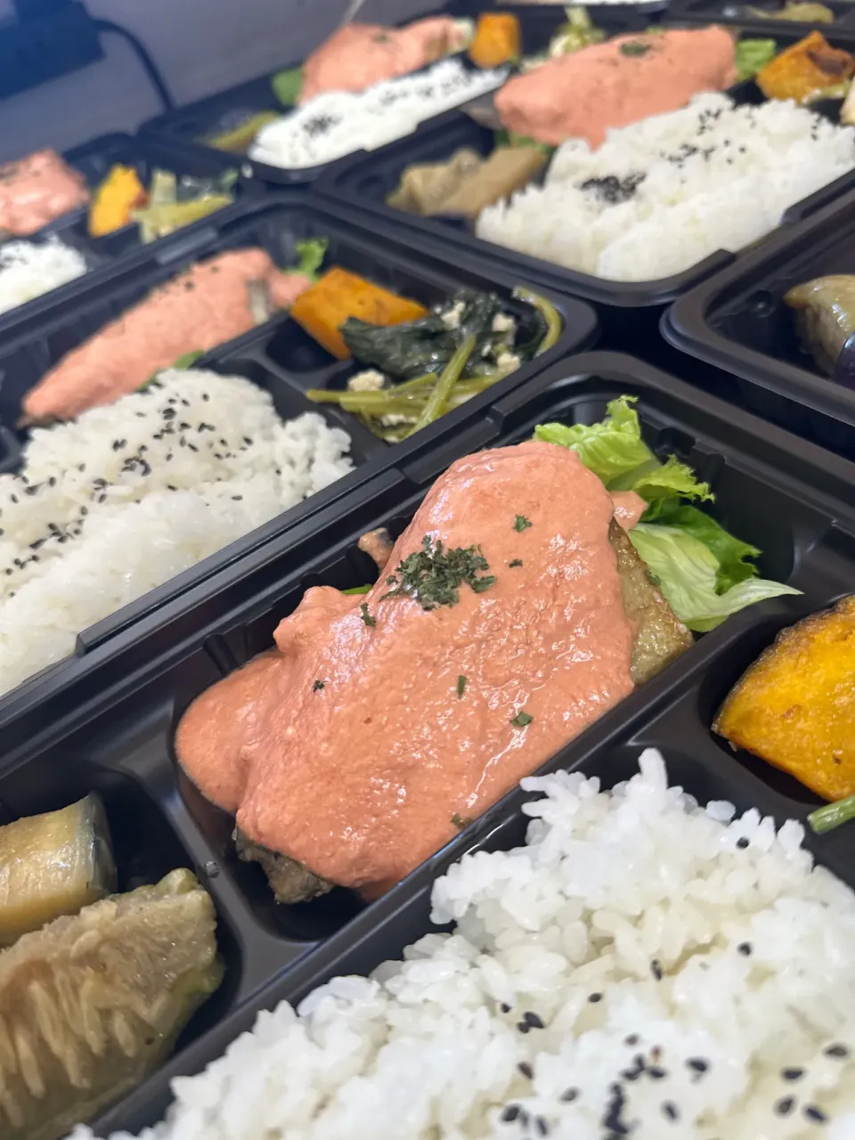 白身魚のソテー7/トマトクリームソース弁当|沖縄「ピロピロ」ライフさん