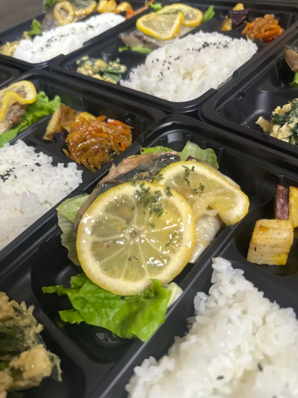 白身魚のソテー/レモンバターソース弁当|沖縄「ピロピロ」ライフさん