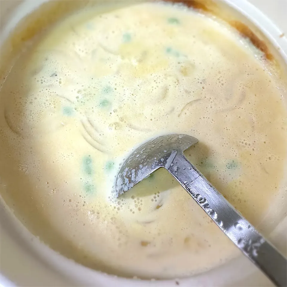 土鍋で作ったジャガイモと玉ねぎと枝豆の豆乳シチュー|nyantomoさん