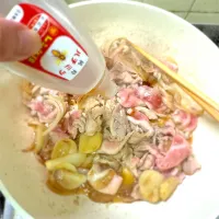 しょうがをスライスでぶっ込んだ豚肉生姜焼き　思いつきではちみつ入れ|nyantomoさん