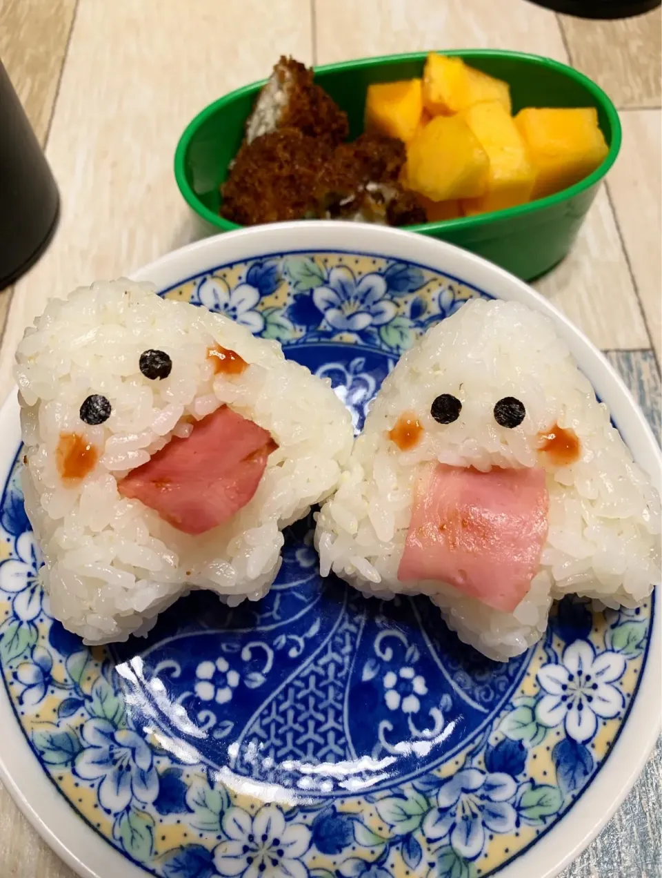 10/28ハロウィンおにぎり弁当👻|みっこちゃんさん