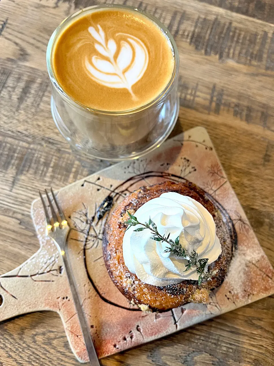 エスプレッソマフィンとカフェラテ☕️|＊みお＊さん