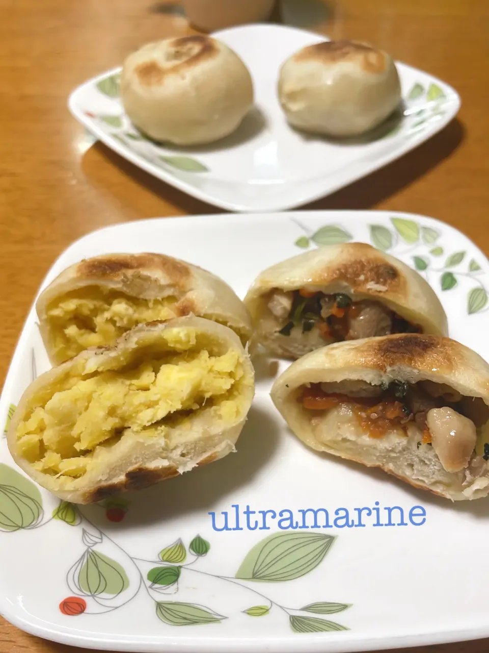 ＊秋のおやき2種♪さつまいもとお豆と鶏肉の醤油麹＊|ultramarineさん