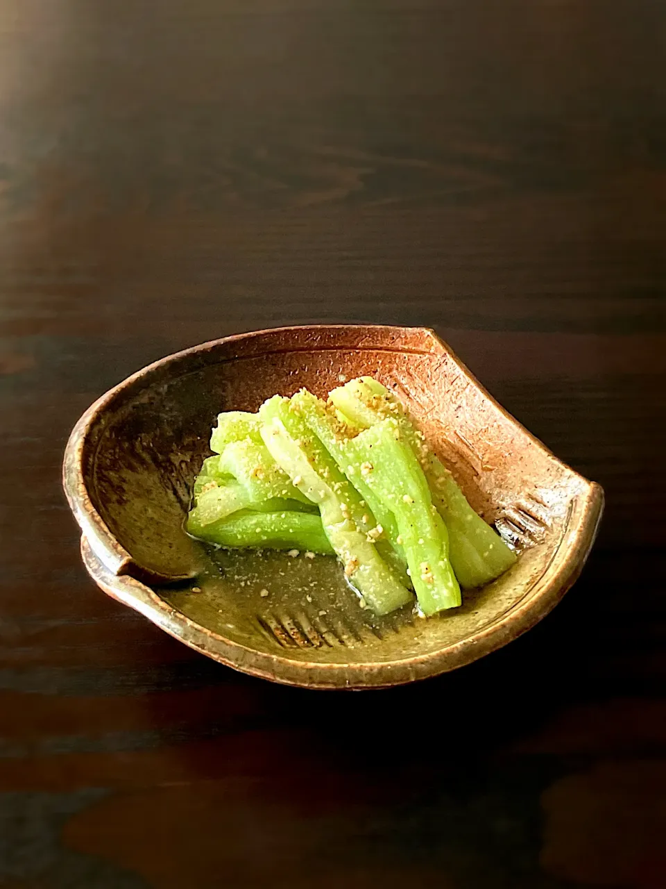 青ずいきの胡麻酢和え|うさかめさん