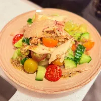 手撕雞沙律配自家製醬汁| Zhen Zhenさん