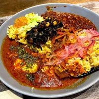 SPICE FACTORYの粗挽きキーマとチキンの合い盛りカレー＠品川|Yasuhiro Koikeさん