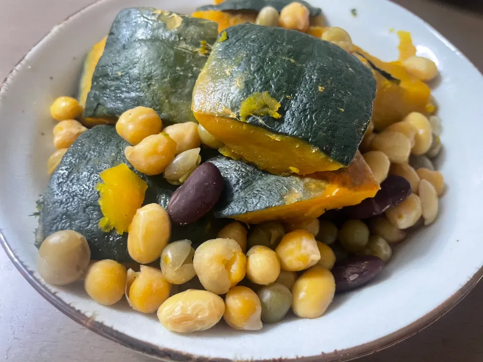 冷凍かぼちゃとサラダ豆の煮付け|くうちゃんさん