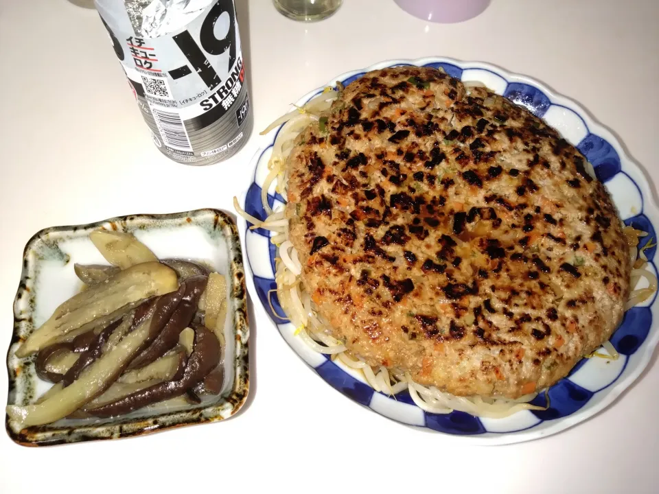 みじん切り野菜入りでっかいハンバーグ|T Aoさん