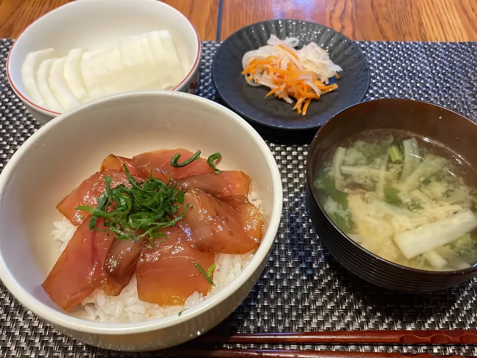 マグロの漬け丼と大根づくしの副菜|kanonnさん