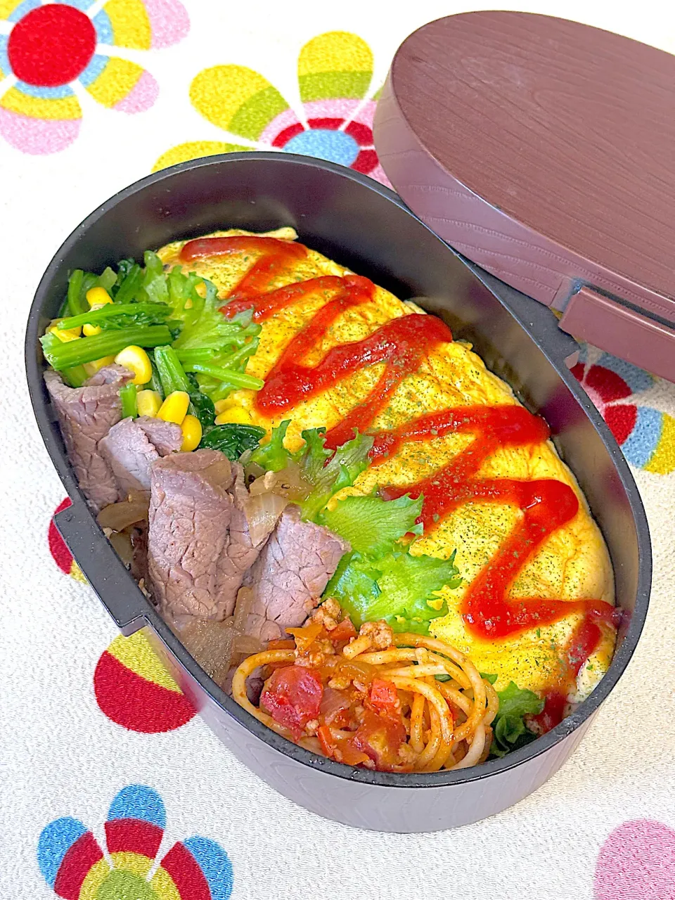 オムライス弁当|Chiharϋnさん