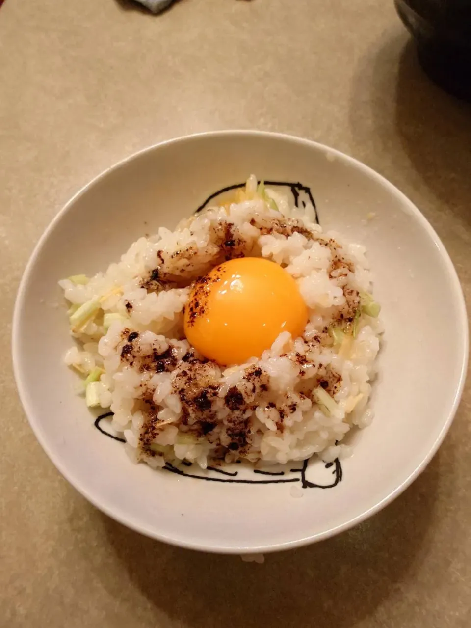 卵かけご飯（コンソメポテチにんにくバター醤油）|こっぷさん