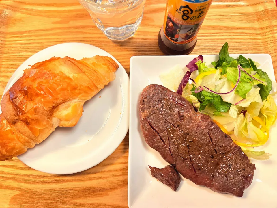 牛肩ロースステーキ🥩他|モモたんママさん