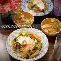 簡単どんぶり晩ご飯🐷🥬|マイコさん