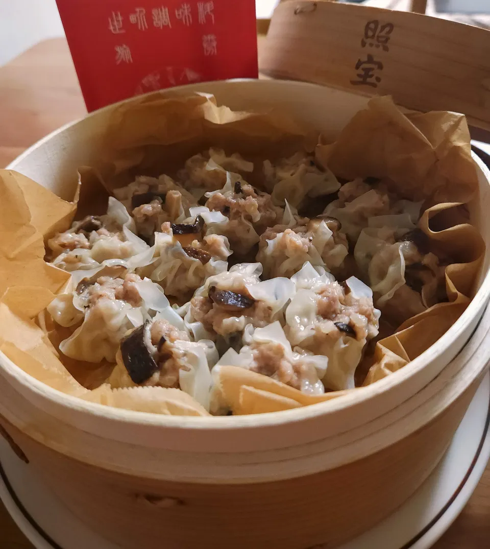 豚粗挽き肉で椎茸入り焼売|ナオミさん