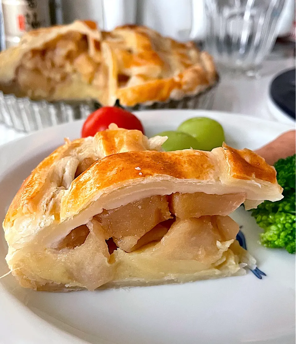 さつまいもアップルパイ🍠🍎🥧(カット後)|DKさん