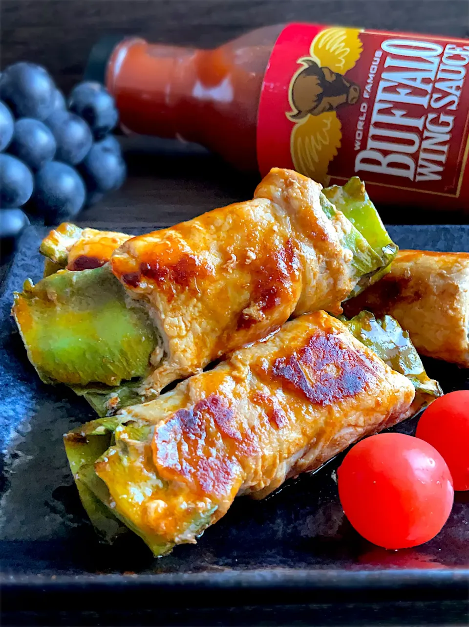 豚肉の四角豆巻きwithバッファローホッター|9421beruさん