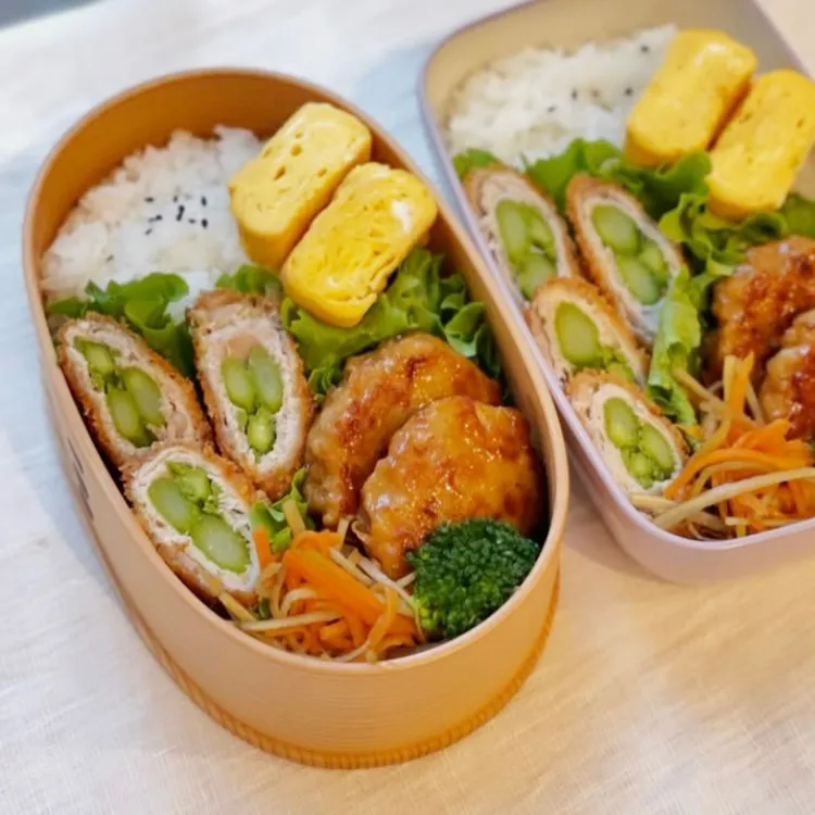 アスパラガスの豚肉巻きのフライと
鶏つくねの　　　　　　　　　　　　　　　お弁当♡ ﾟ+｡:.ﾟ|ohanaさん