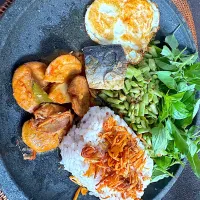 Pencok & semur jengkol|yeni kartikasariさん