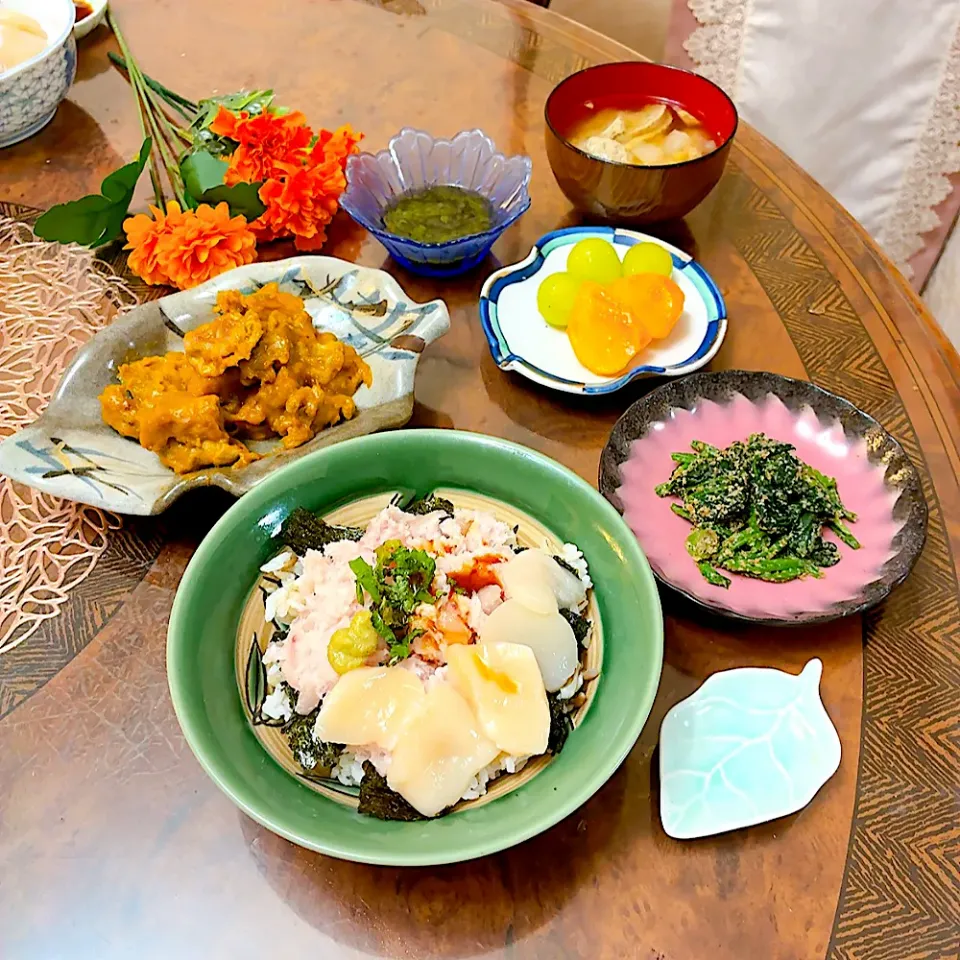 ネギトロ、ホタテ丼|ショコラさん