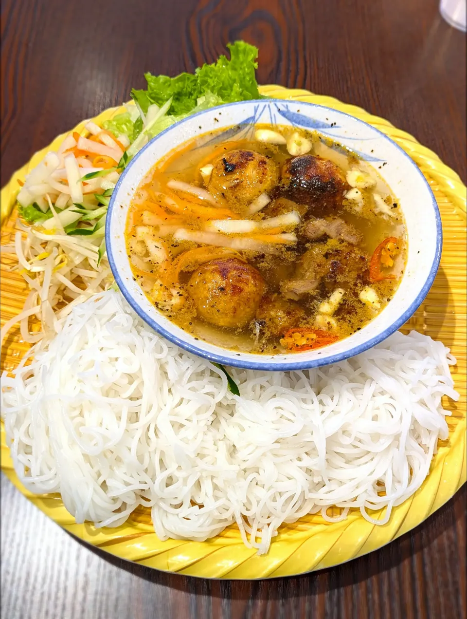 愛達霖のブンチャー（ベトナムつけ麺）|いりごまさん