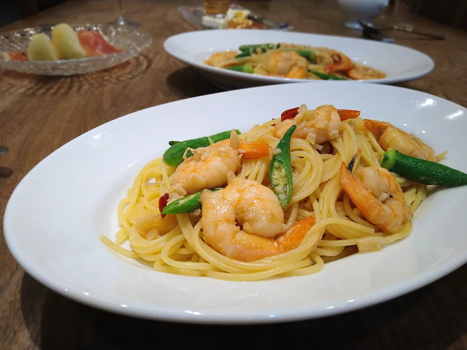 海老とオクラのペペロンチーノ|古尾谷りかこさん