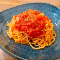 トマトとニンニクのパスタ|こじめろ。さん
