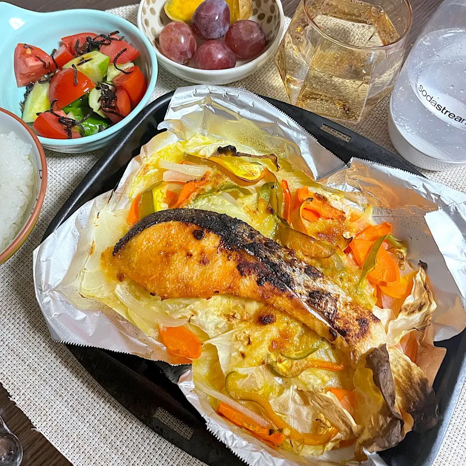 10/30晩ご飯：塩鮭のちゃんちゃん焼き風|ななみんさん