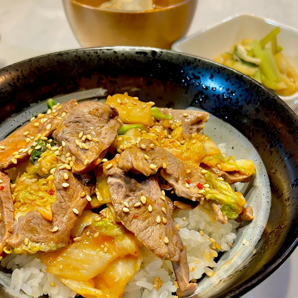 豚ハツキムチ丼|ぎんさん