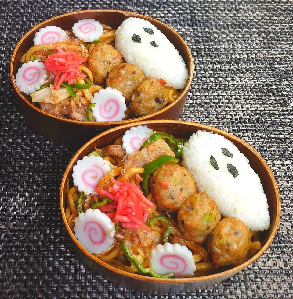 母とムスコのラブラブおソロ♪何コレ？一応おばけのつもりです弁当|からあげビールさん