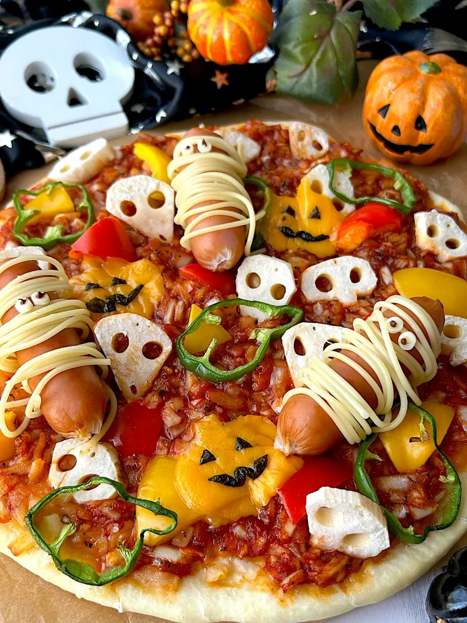 【🎃HAPPY HALLOWEEN🎃】ハロウィンピザ🍕墓場バージョン|まなまな♡さん
