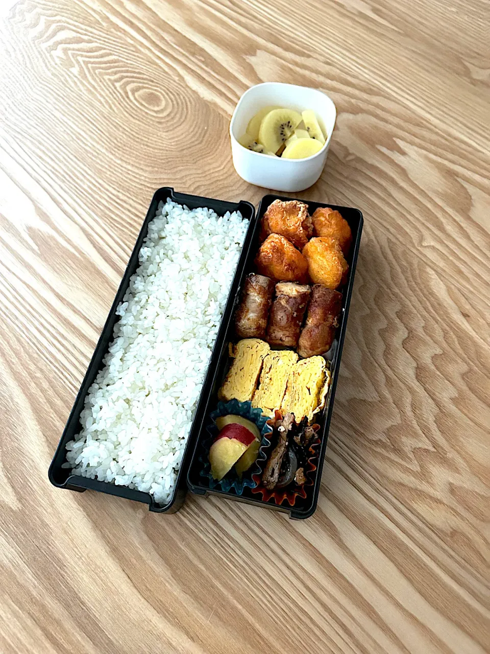 からあげ＆厚揚げ肉巻き弁当🍱|nonoさん