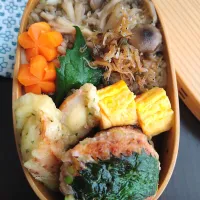 青玄米のきのこ飯と鮪の味噌つくね弁当|とだともさん