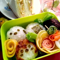 おにぎり弁当|きこりnoteさん