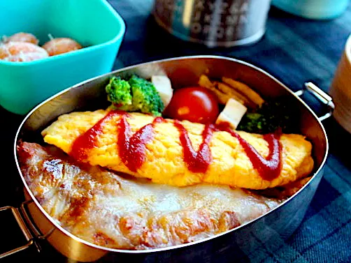 ステンレス弁当箱でオムライスのっけ弁|ぜろさん