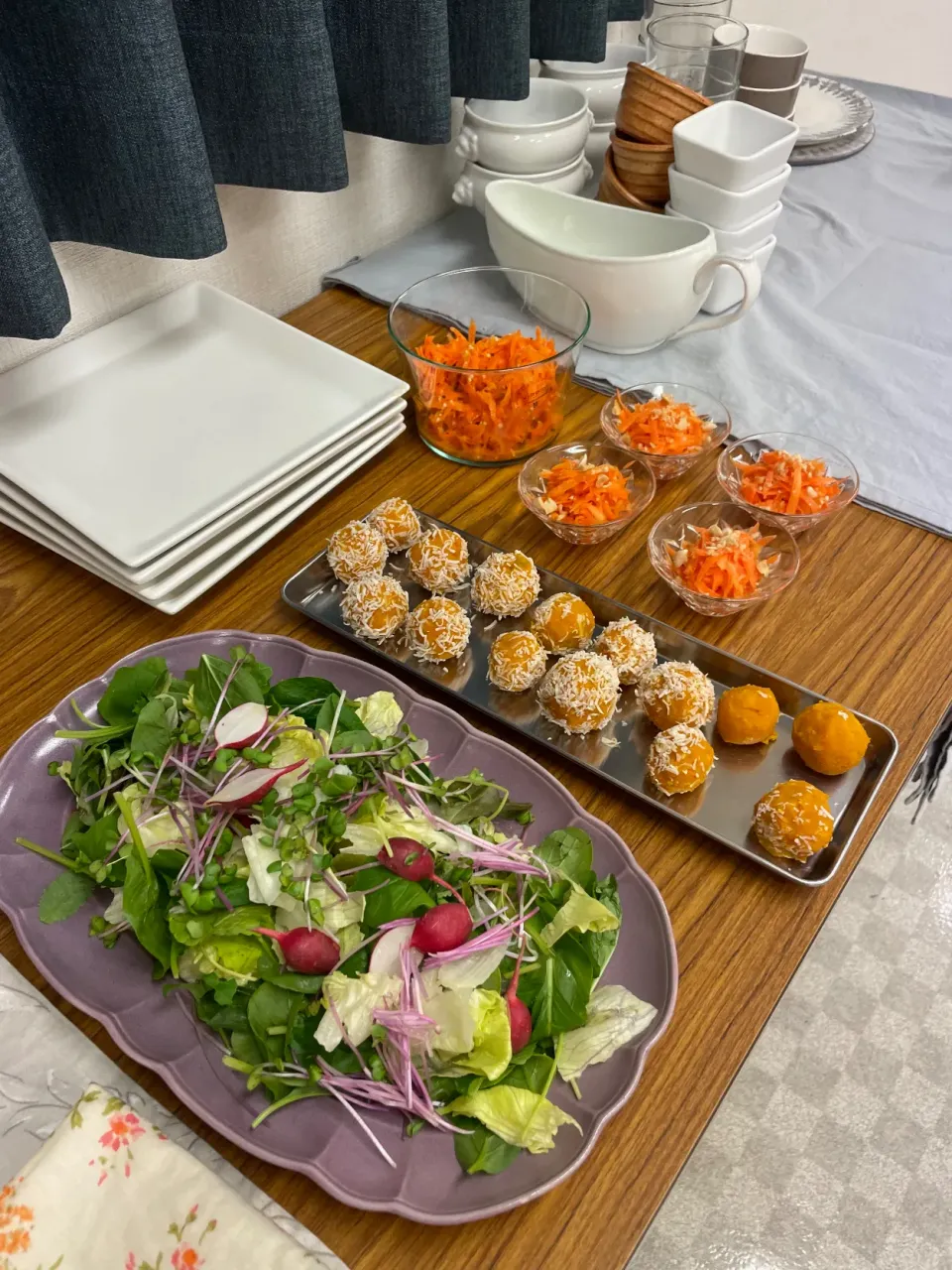 発酵料理教室出番待ち　玉ねぎ麹のカボチャドーナツ　キャロットラペ　サラダ|sonokoさん