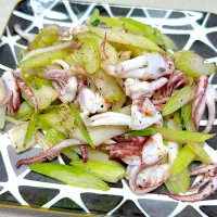 アカイカのセロリ炒め|かよさん