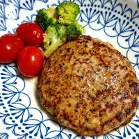 最近SNSでバズってる バター酒蒸しハンバーグ|Yanさん