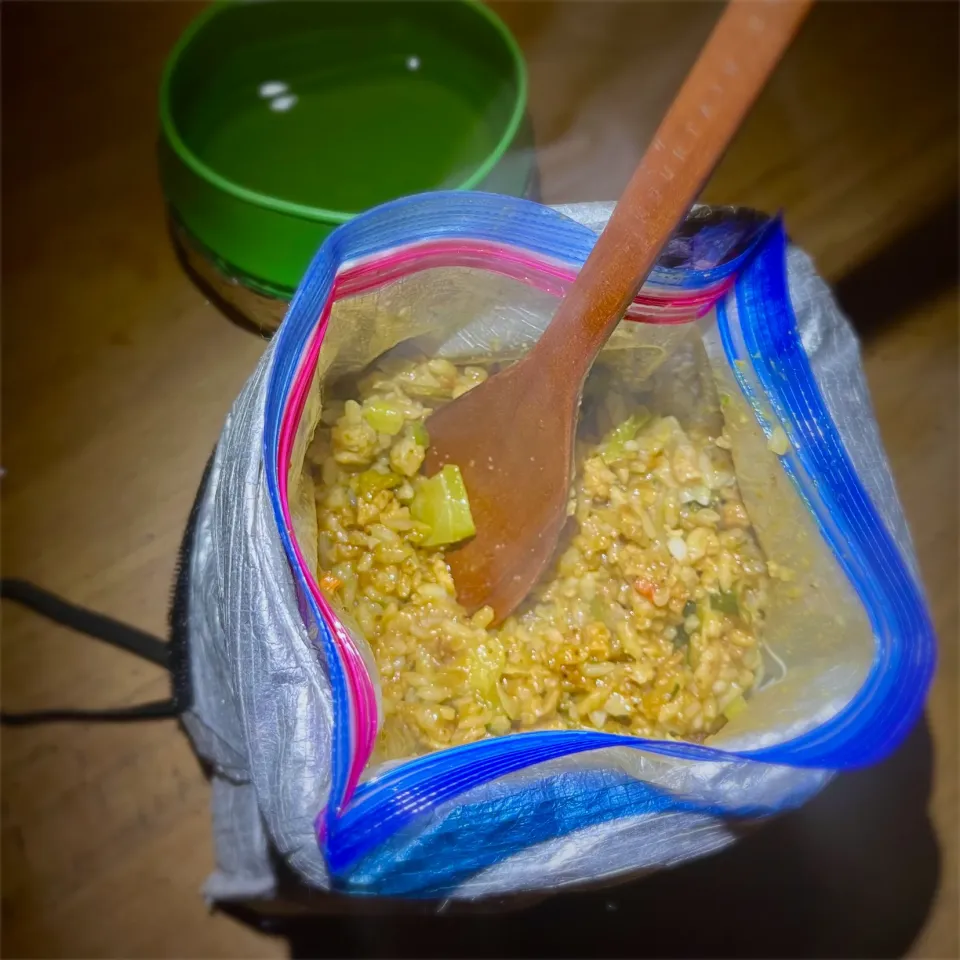 山小屋気温5℃で食べるカレーメシDX|deekay71さん