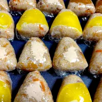 さっちゃんおにぎり🍙炊き込みご飯で。|サチさん