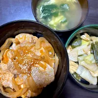 旨辛豚丼🐷|なっこさん