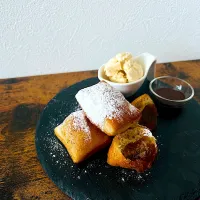 アールグレイ風味のベニエとバニラアイス|ayagohanさん