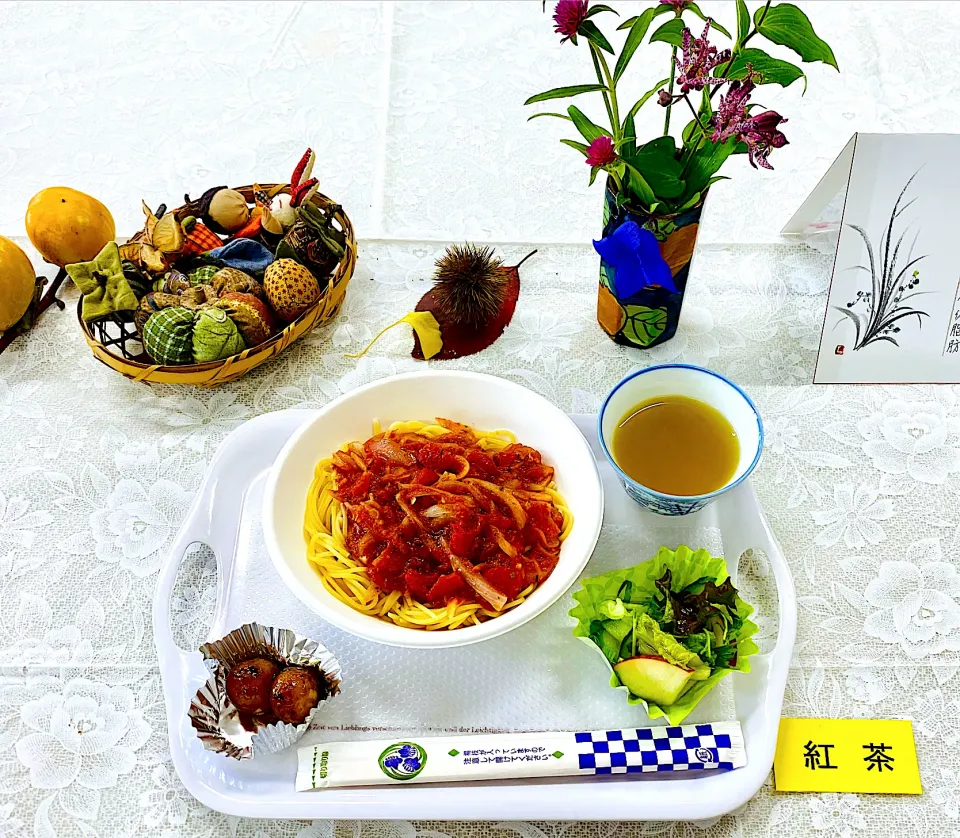 市民交流センターの食事(トマト🍅パスタと野菜サラダとみたらし団子)😋美味しい|Hi-Niさん