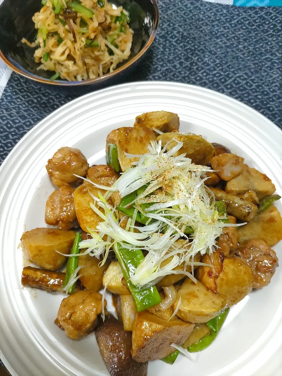 秋の根菜酢豚風＆切り干し大根とキュウリのわさび塩昆布あえ|samutanさん