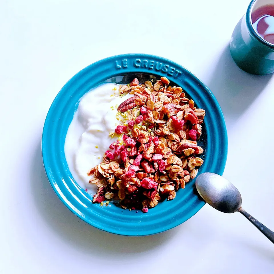 ピーカンナッツのグラノーラ🥣|sakiさん