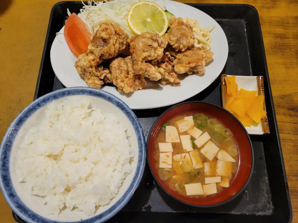 一膳飯屋の唐揚げ定食|みなまさん
